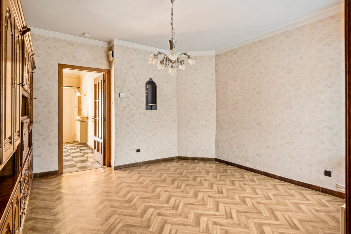 Te renoveren woning met 3 à 4 slpk. en inpandige garage - foto 5
