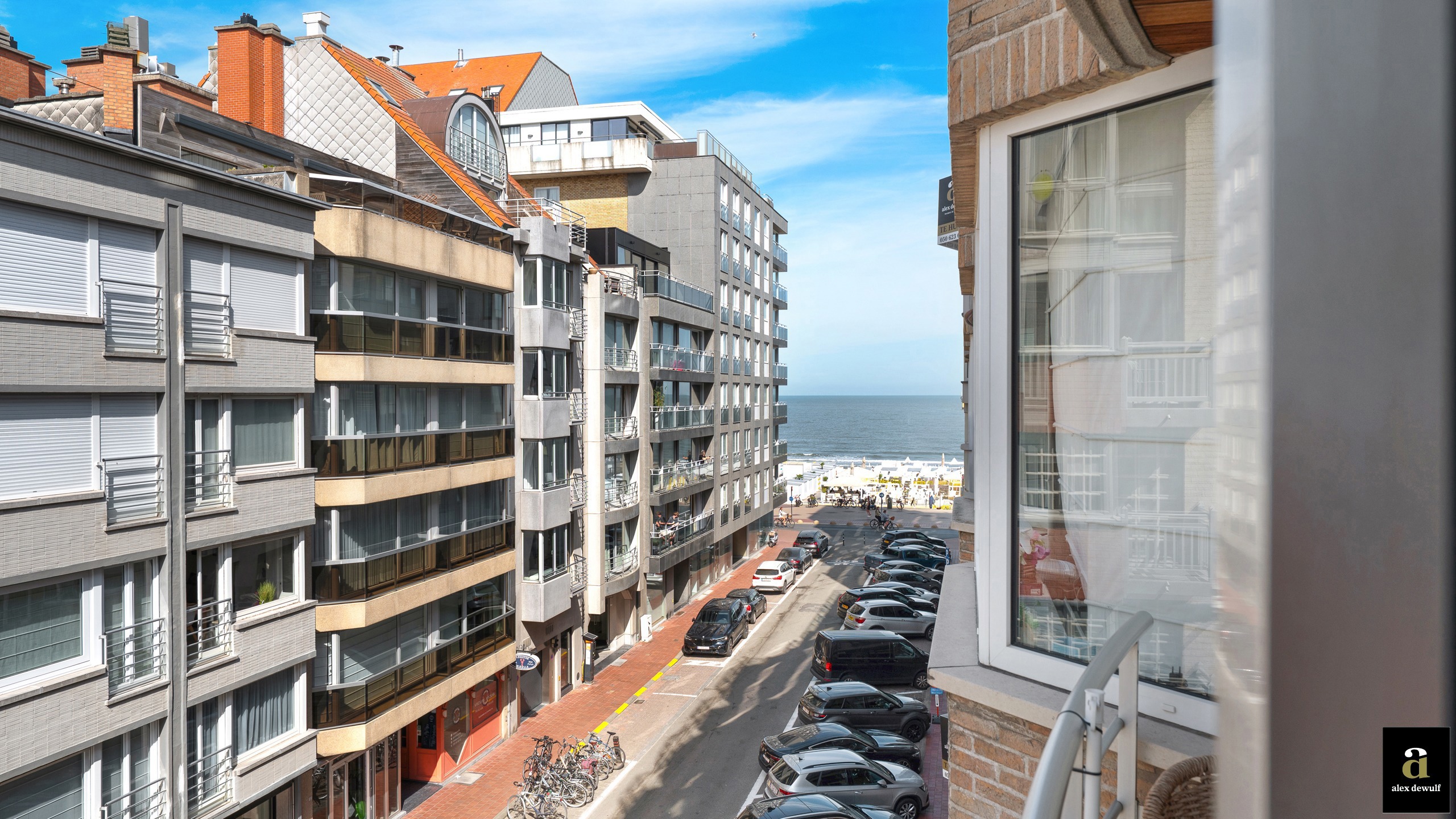 Instapklaar appartement met zijdelings zeezicht aan het Driehoeksplein [Zoute] - foto 2