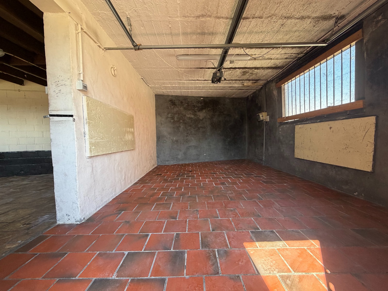 Garage met extra opslagruimte - foto 5
