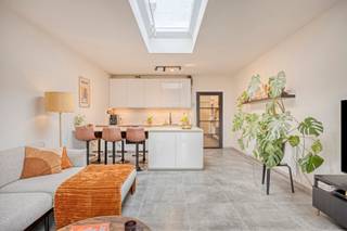 Instapklare stadswoning op wandelafstand van de grote markt met een vlotte verbinding naar de E40 en andere invalswegen. De woning beschikt op...