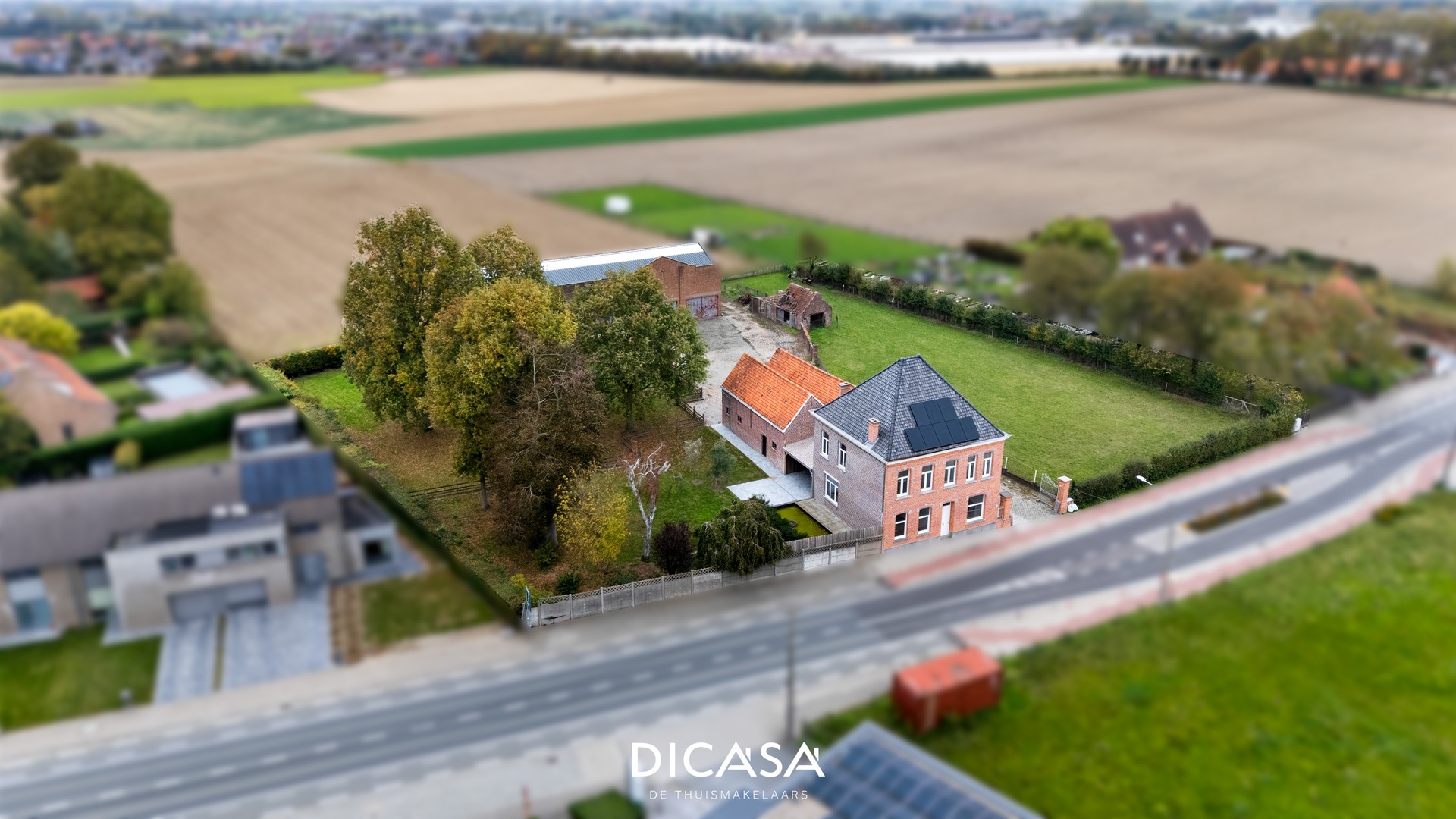 Karaktervol, gerenoveerd herenhuis met loods en weide te huur in Gits - foto 1