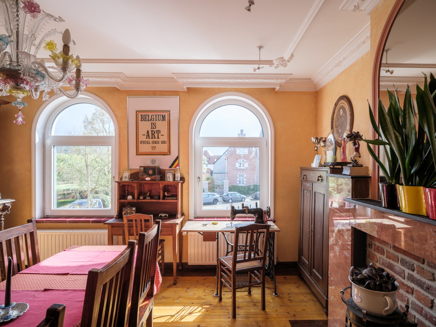 Karaktervolle burgerwoning met stadstuin op het dorpsplein van Zwijnaarde - foto 4