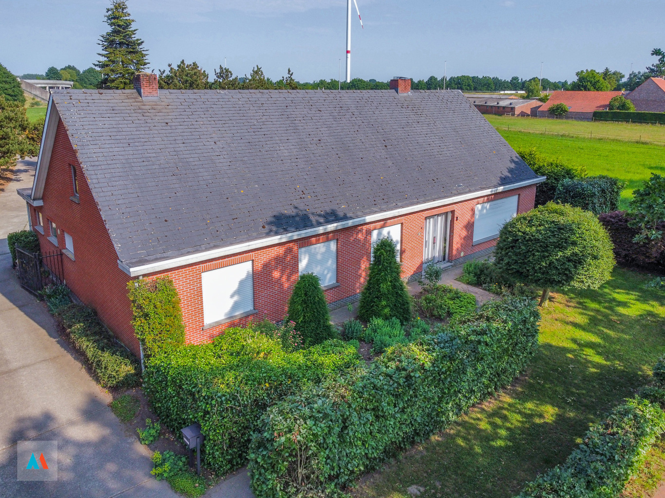 Vrijstaande woning met stal  - foto 2
