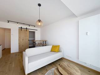 Deze gerenoveerde studio is gelegen op de eerste verdieping en biedt frontaal zeezicht.De indeling omvat een woonkamer met toegang tot een balkon en...