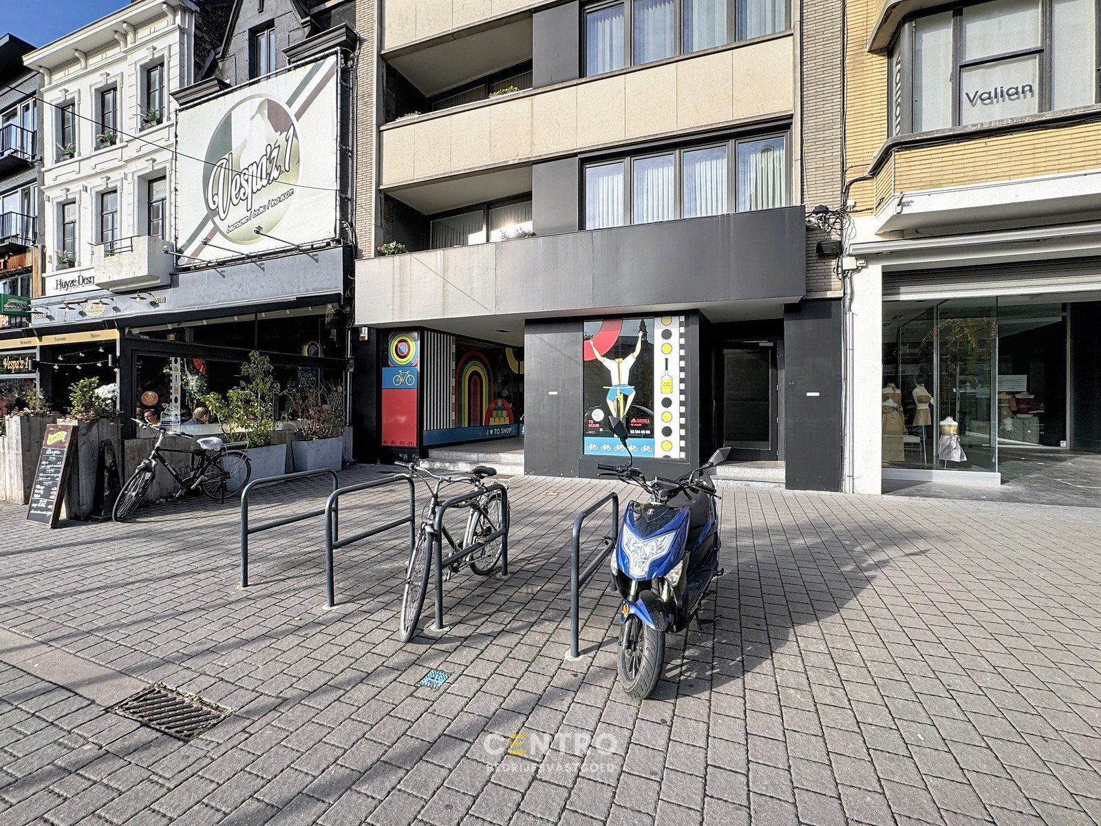Handelsgelijkvloers op TOPligging (Grote Markt/Ooststraat) te Roeselare! - foto 2