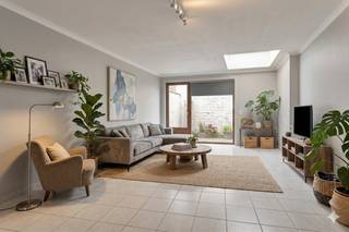 Are you looking for a practically furnished and ideally located home? This pleasant terraced house is centrally located in Izegem, a short...