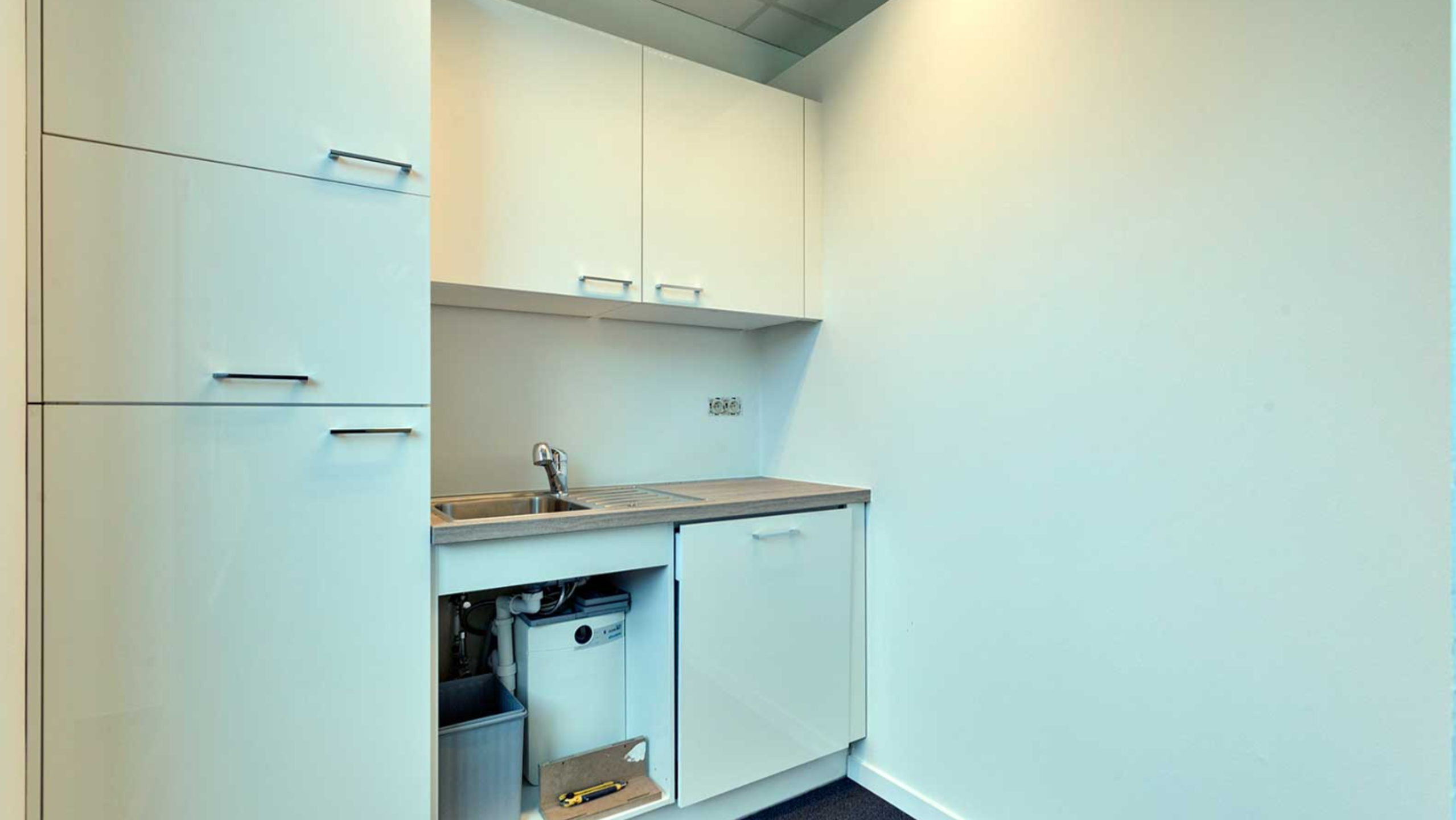 Retail/kantoorruimte te huur - foto 4