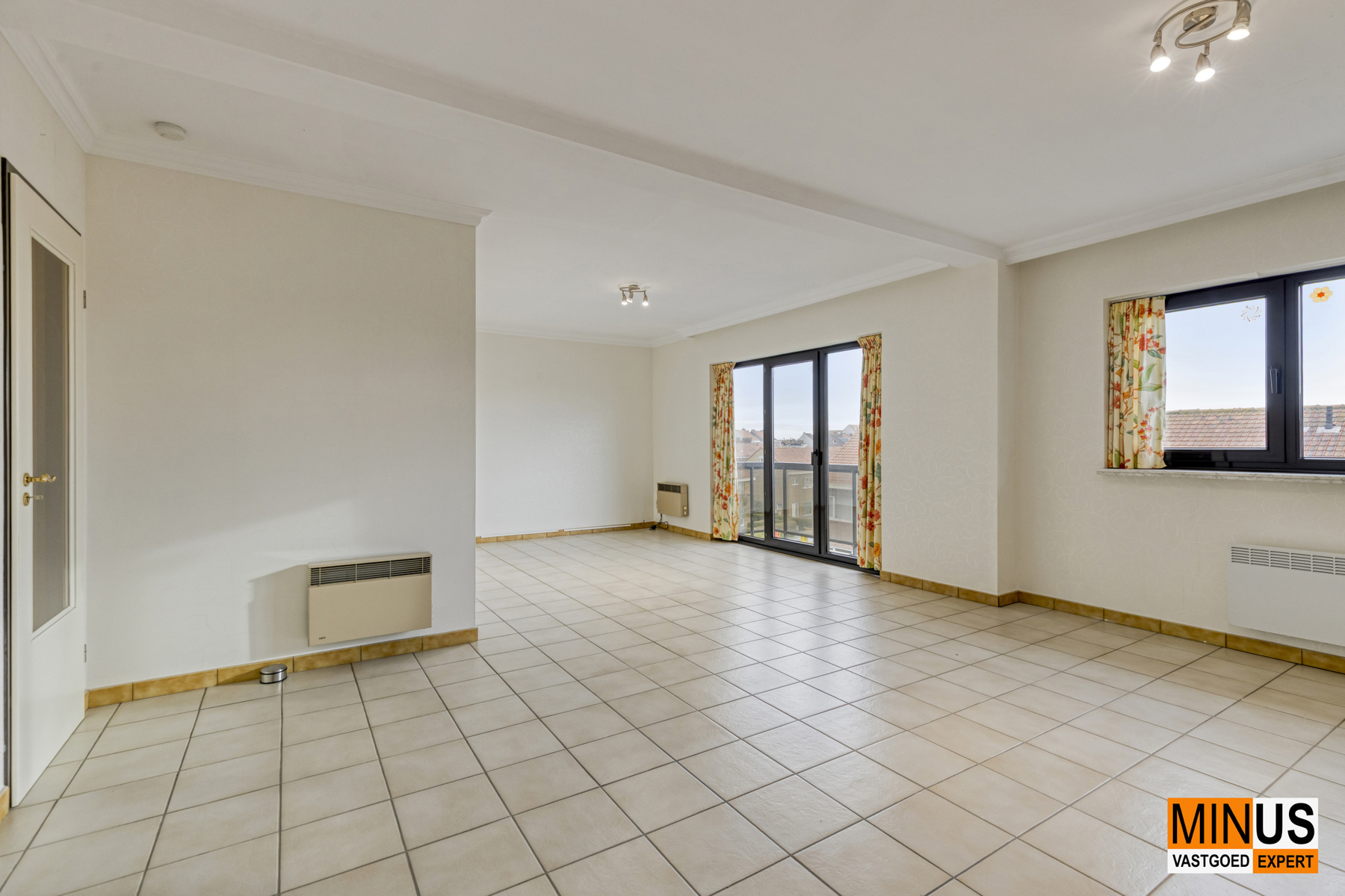 Instapklaar appartement op topligging nabij strand van Mariakerke - foto 4