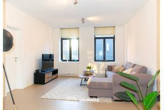 VALIMMAS verhuurt dit knusse en verzorgde appartement in het volle centrum (en toch vrij rustig gelegen). Het appartement, gelegen op de...