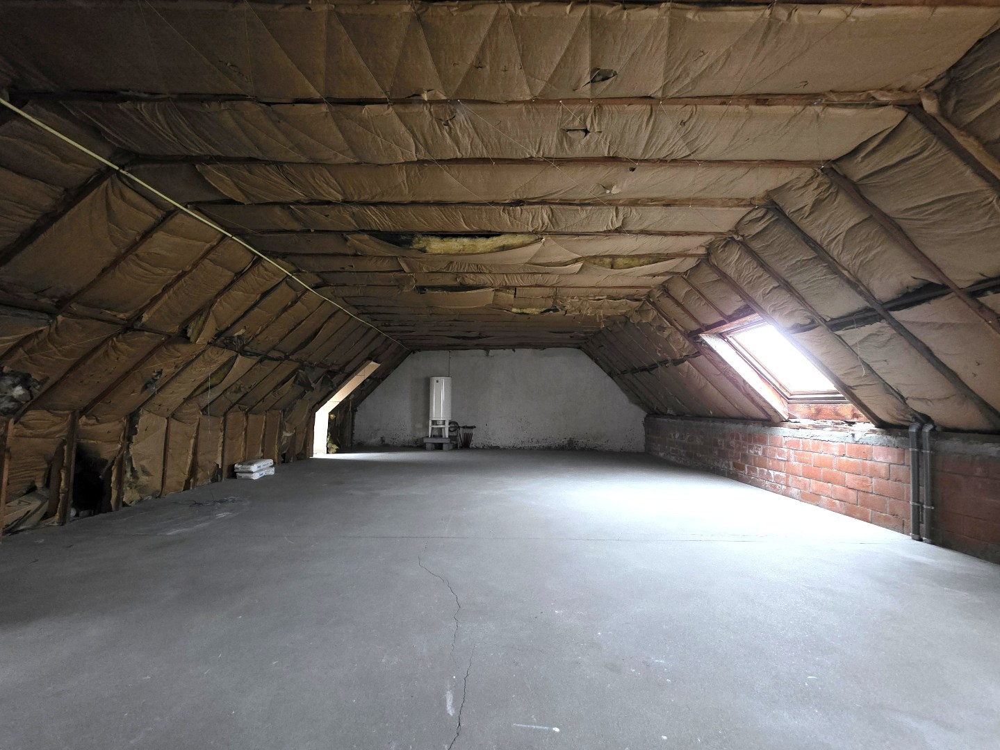 UNIEK: polyvalente eigendom op commerciële ligging in het centrum van Bavikhove - foto 4