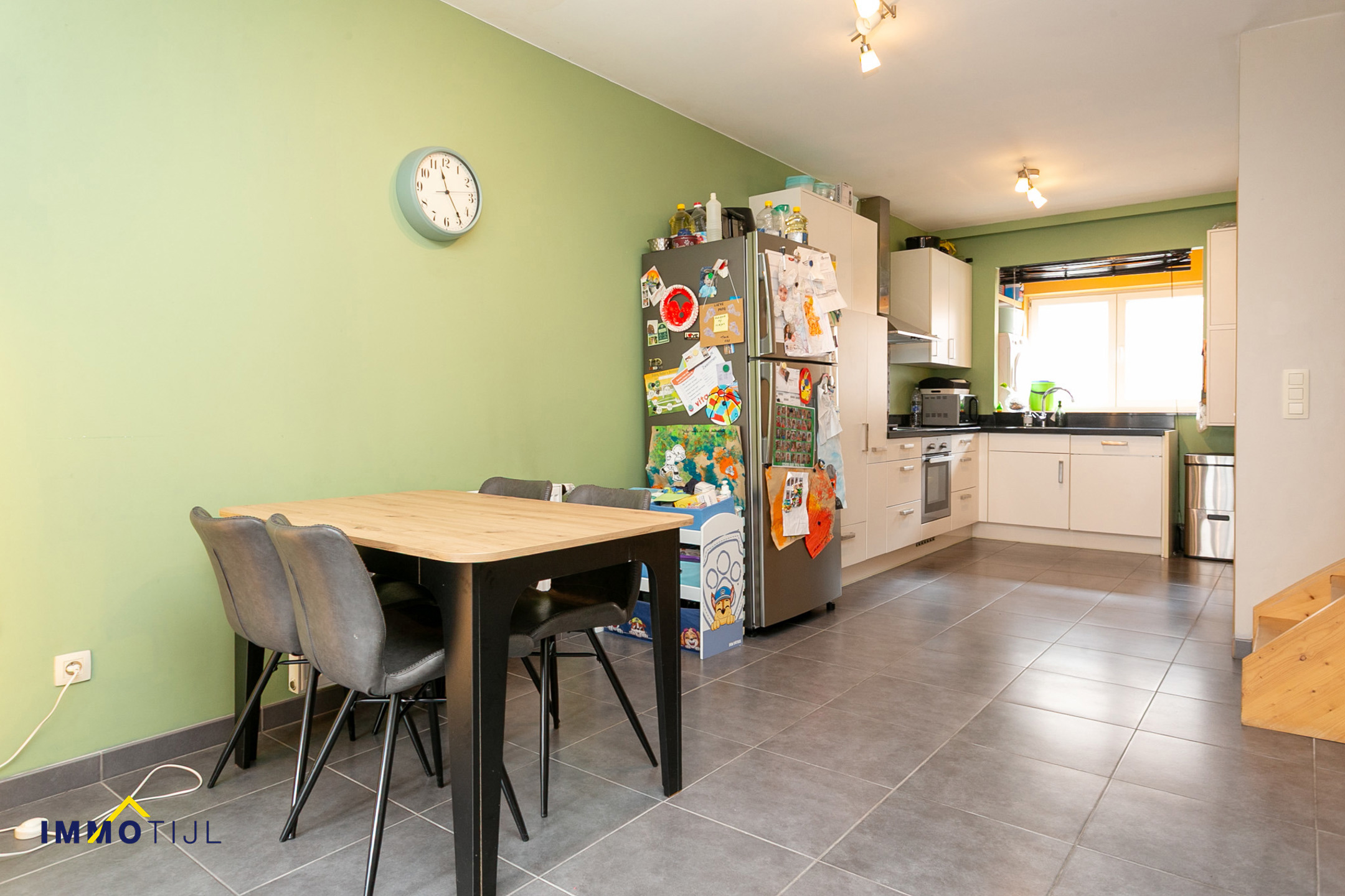 Volledig afgewerkte woning met 4 slaapkamers in hartje Temse - foto 3