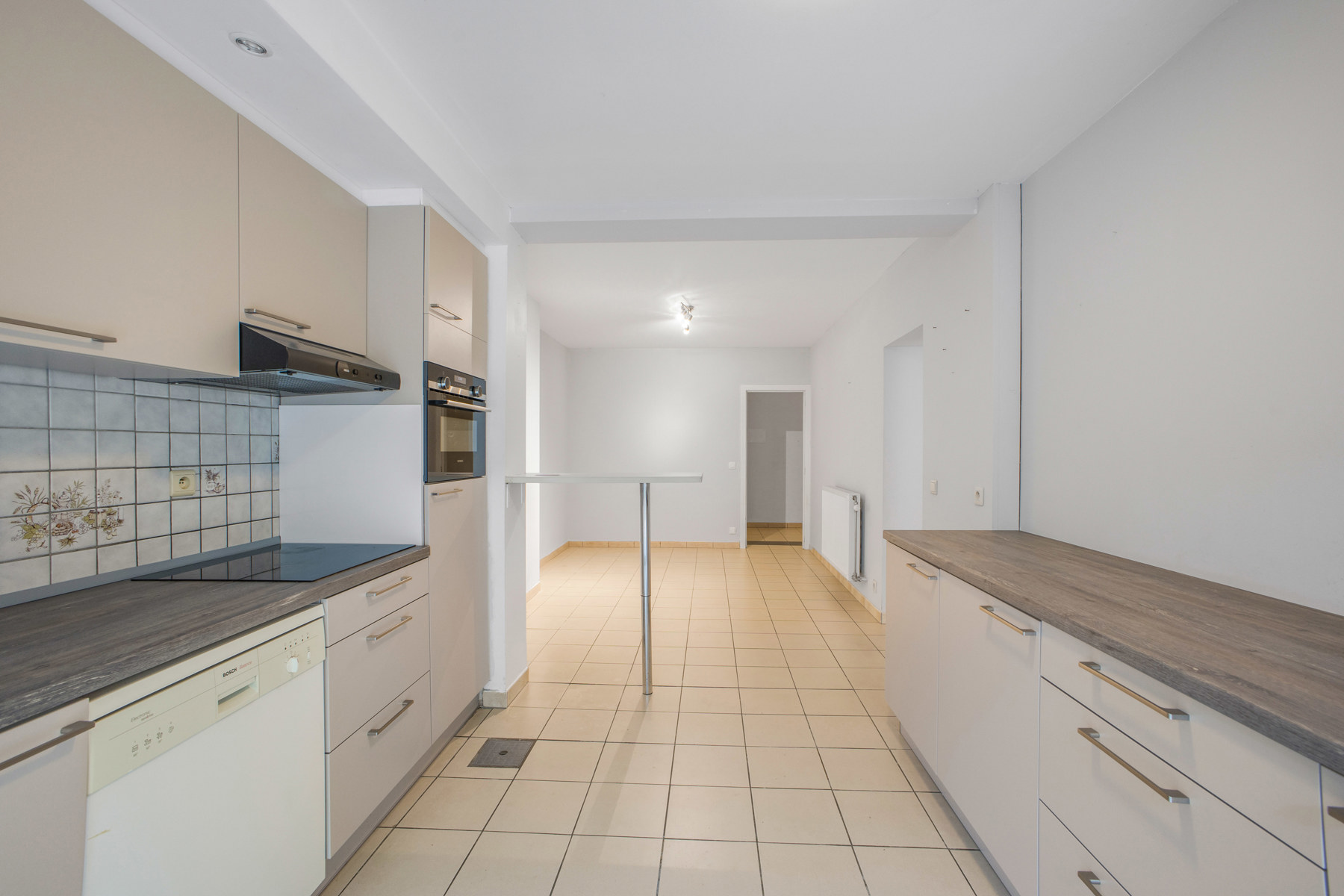 Goed gelegen appartement met koer en garage - foto 5