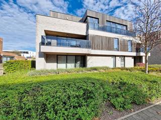 Energiezuinig appartement met terras!Dit recente en energiezuinige appartement biedt alle comfort die je zoekt. Dankzij de vloerverwarming geniet je...