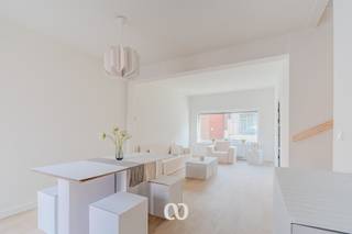 Cherchez-vous une maison prête à emménager avec trois grandes chambres dans un emplacement facilement accessible à Zulte ? Trouvée !Cette maison est...