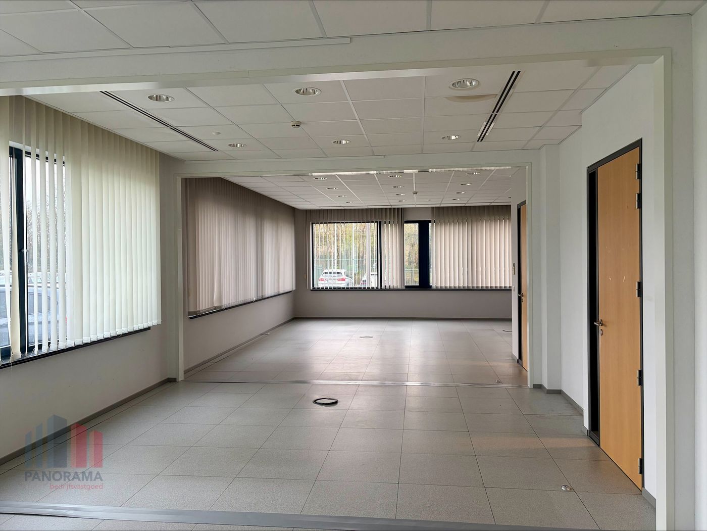527 m² kantoorruimte vlakbij E313 - foto 5