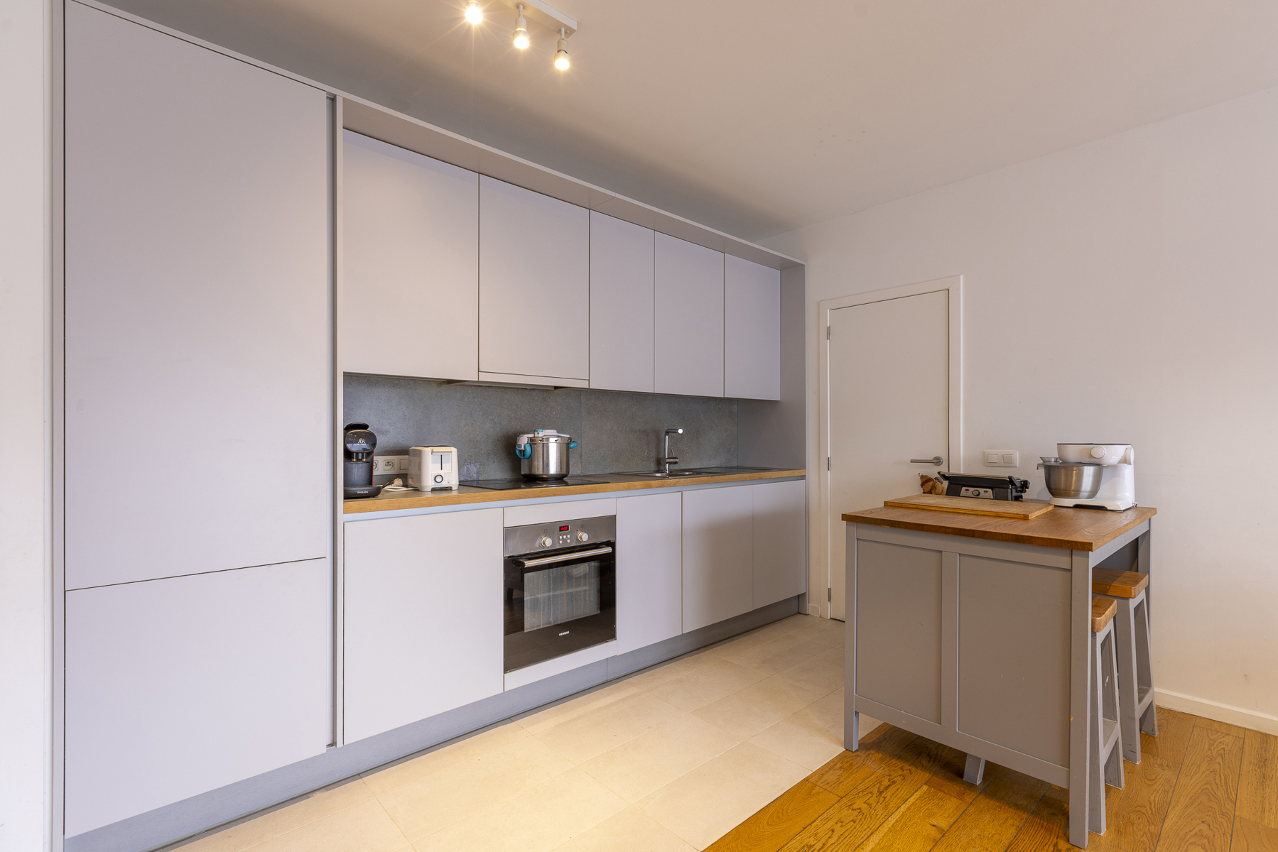 Lichtrijk appartement met drie slaapkamers te Anderlecht - foto 5