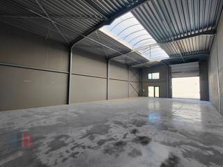 Magnifiek gelegen nieuwbouw KMO-units vanaf 63 m² tot 280 m² te huur.De casco loods van 274 m² heeft een vrije hoogte van 6m en is opgebouwd uit een...