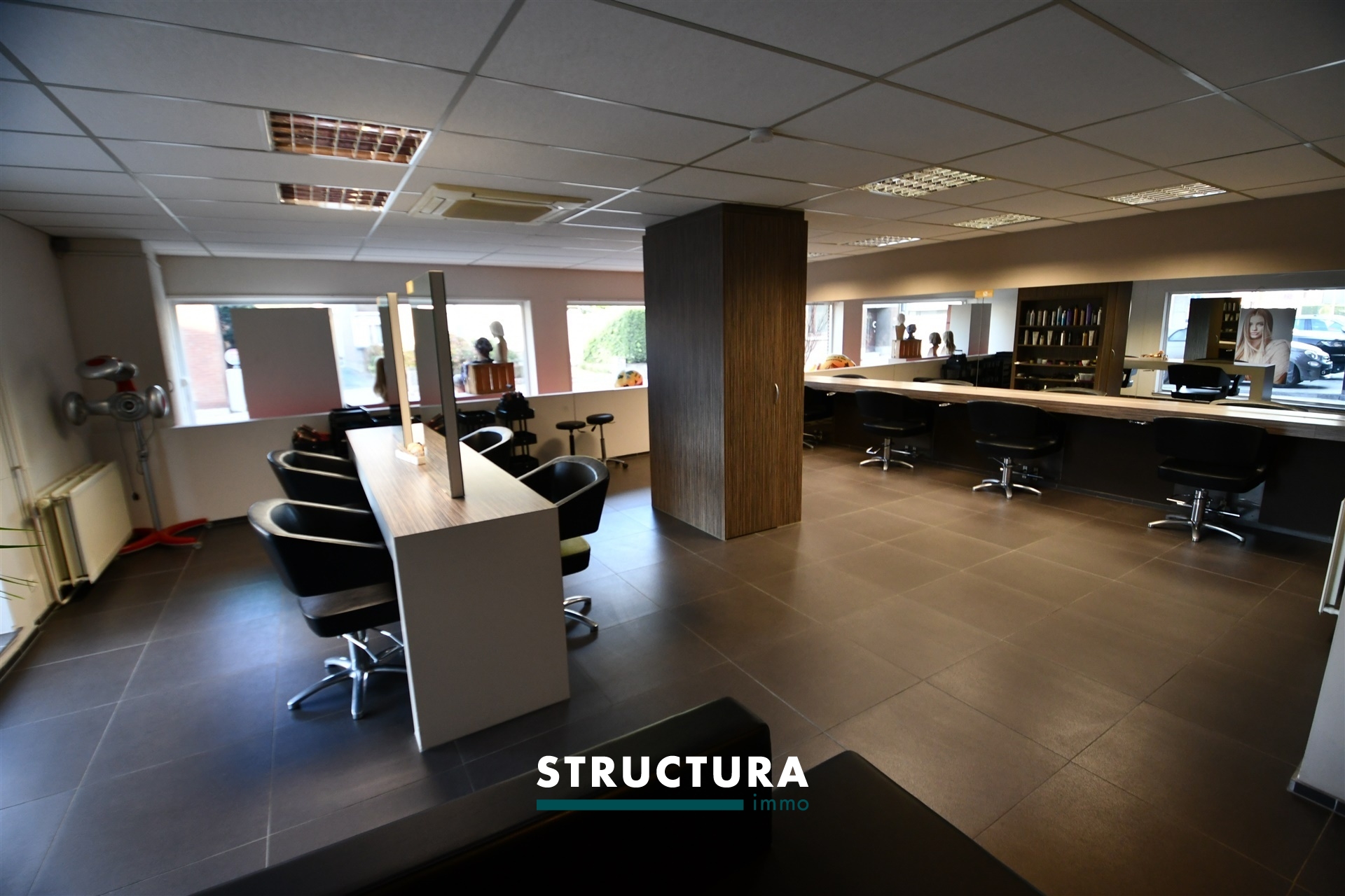Ruime winkelruimte +/- 250 m² - foto 4