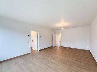 Dit ruime appartement met twee slaapkamers is gelegen op de stadsrand in Gent en is net volledig gerenoveerd. De ligging is gunstig en garandeert...