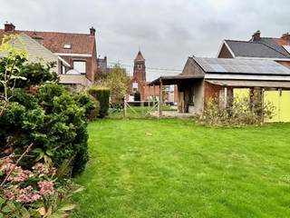 Zuidgericht perceel bouwgrond met een perceelsbreedte van 13 m in de nabijheid van allerlei faciliteiten. Het perceel is geschikt voor het bouwen...
