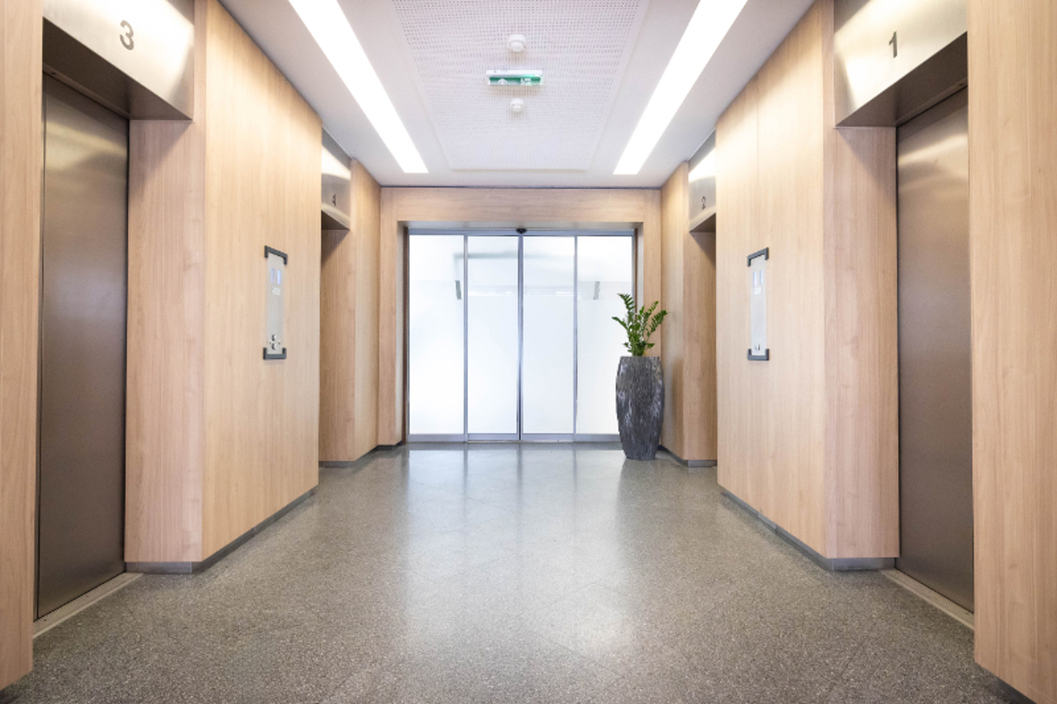 Commercial à louer à Etterbeek - photo 3