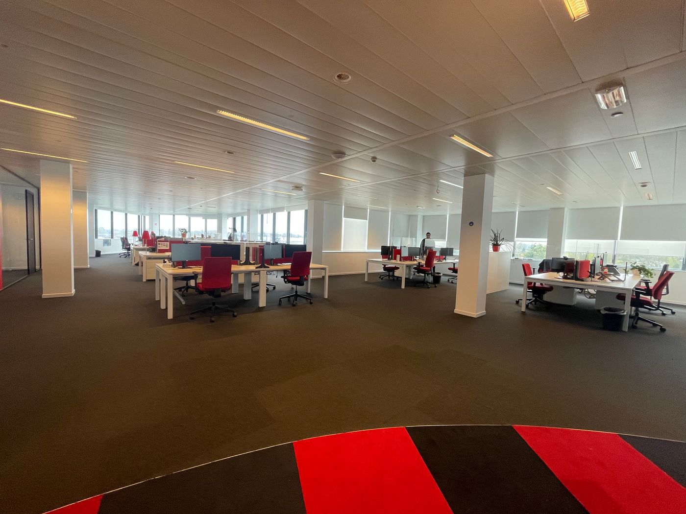 712 m² de bureaux à louer à proximité de l'E40 Erembodegem - photo 3