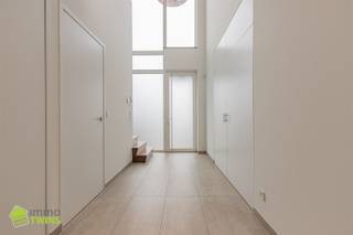 Villa met high-end afwerking op toplocatie in LebbekeOp een rustige en gegeerde ligging in Lebbeke, bevindt zich deze uitzonderlijke villa die luxe,...