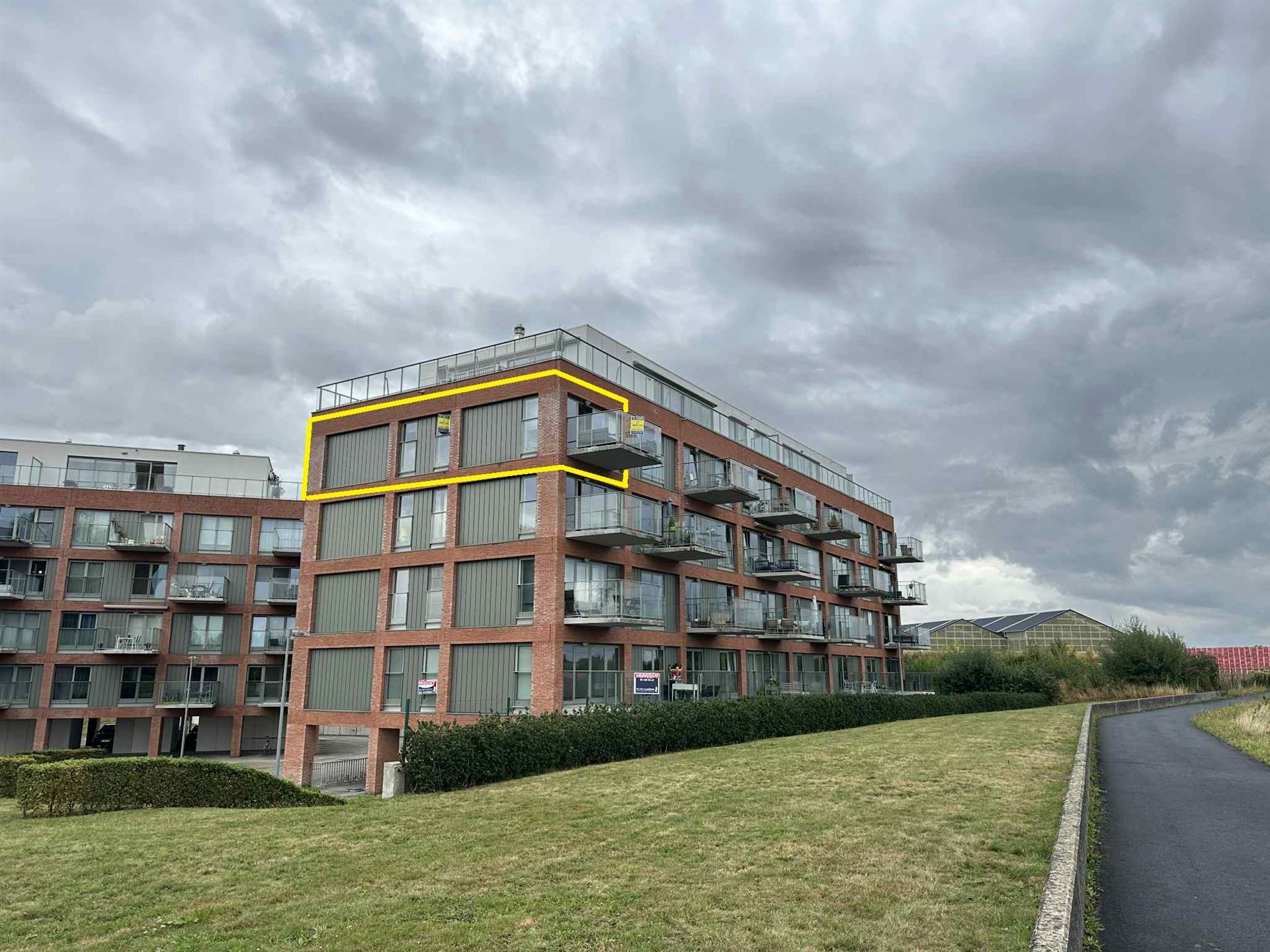 Prachtig appartement met zicht op het water. - foto 1