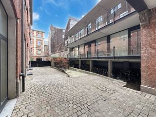 Recente studentenkamer in voormalige brandweerkazerne. Deze studentenkamer maakt deel uit van een standingvol renovatieproject op een zeer...