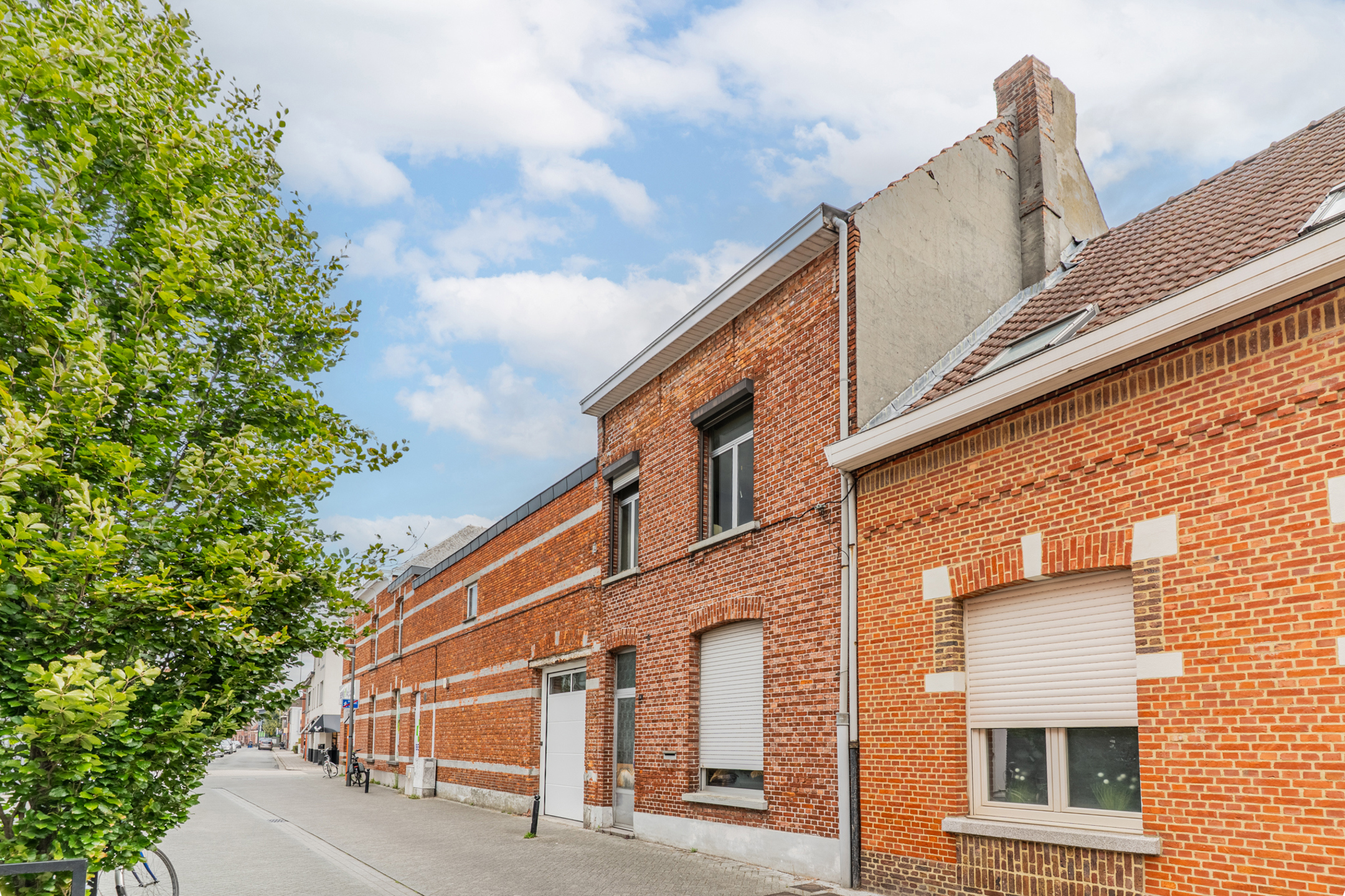 Totaal te renoveren stadswoning met 3 slaapkamers en stadstuintje - foto 3
