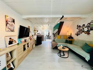 Op zoek naar een instapklare woning op een rustige locatie? Deze gezellige gesloten bebouwing is gelegen in een doodlopende straat in Grembergen.Bij...