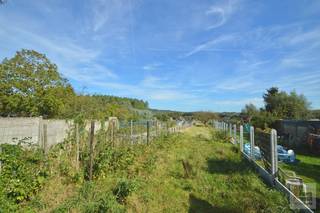 Deze eigendom kan u terugvinden op de stadsrand van Ronse. Op een relatief rustige locatie met groen verzicht voor- en achteraan. De woning is...