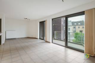 Dit prachtige appartement in Asse biedt een ideale mix van comfort en functionaliteit, met een bewoonbare oppervlakte van 86m². De woning...