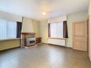 Instapklaar gelijkvloers appartement van 115m² met een binnenkoer/ terras en garage in het dorp van Rijmenam .Het appartement bestaat uit een...