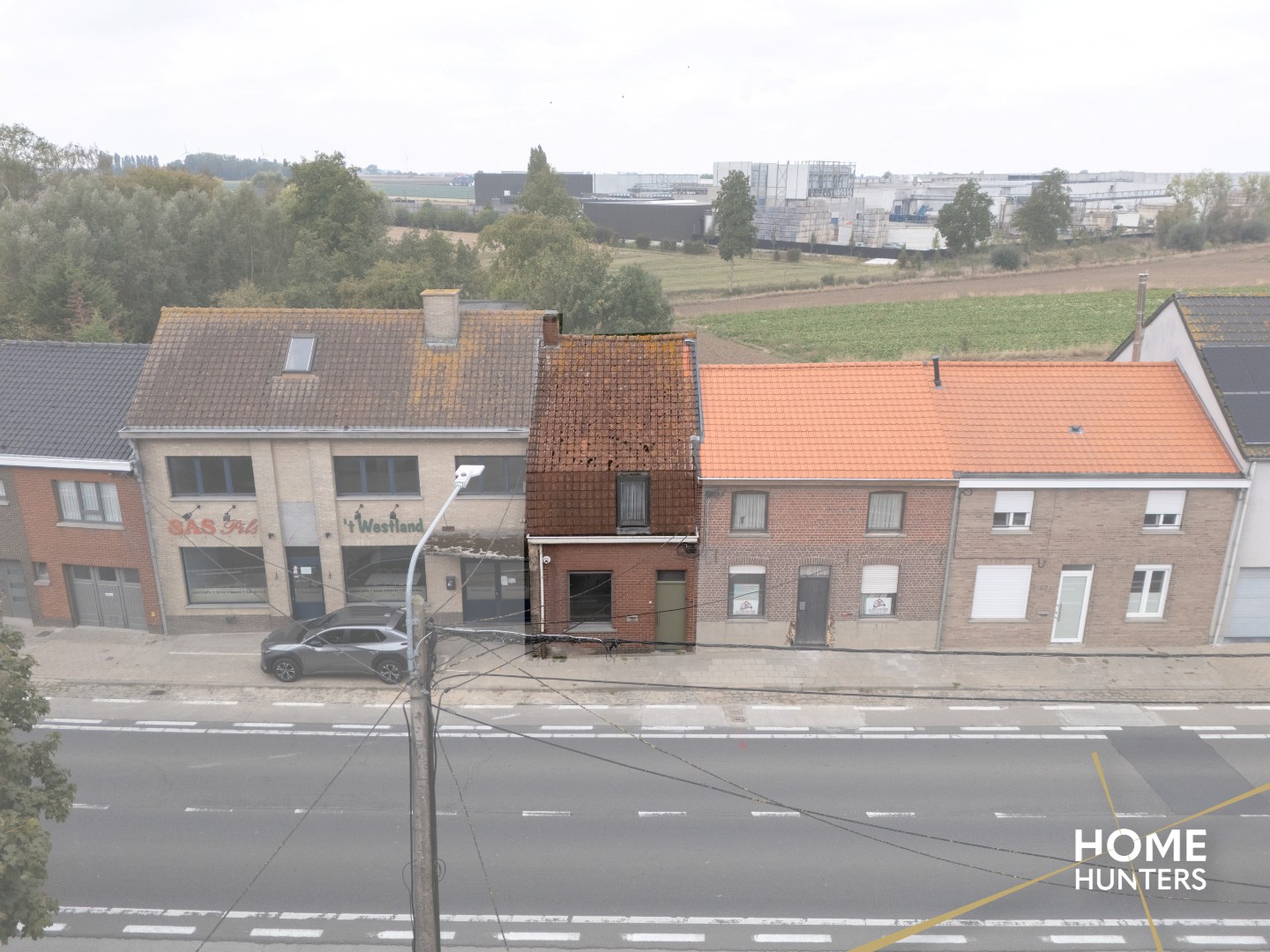 Te renoveren woning met 3 slaakamers en een zonnige tuin - foto 2