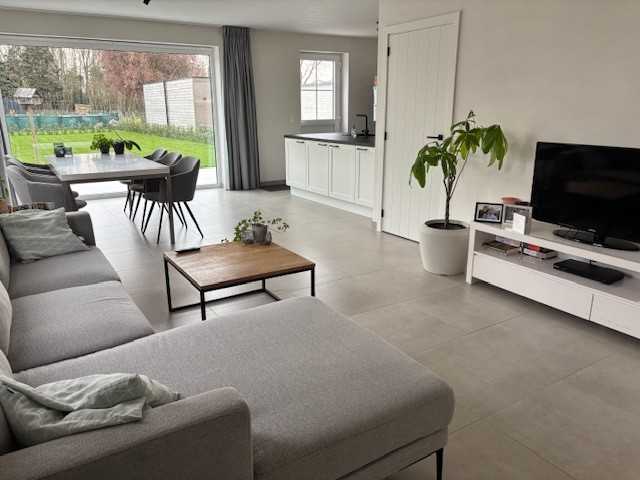 Huis te huur in Sint-Jan-In-Eremo met 5 slaapkamers - foto 3