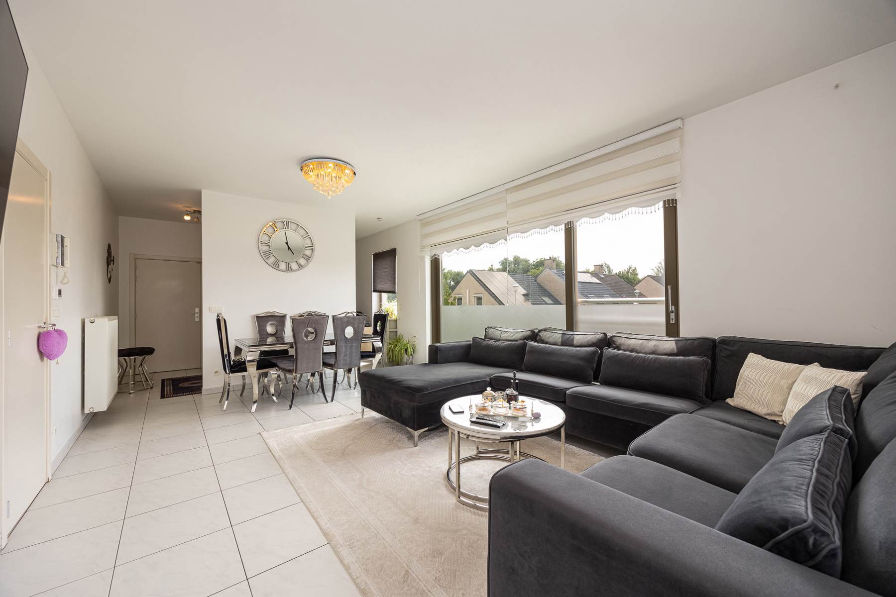 Appartement met 2 slaapkamers en terras in residentiële wijk - foto 3