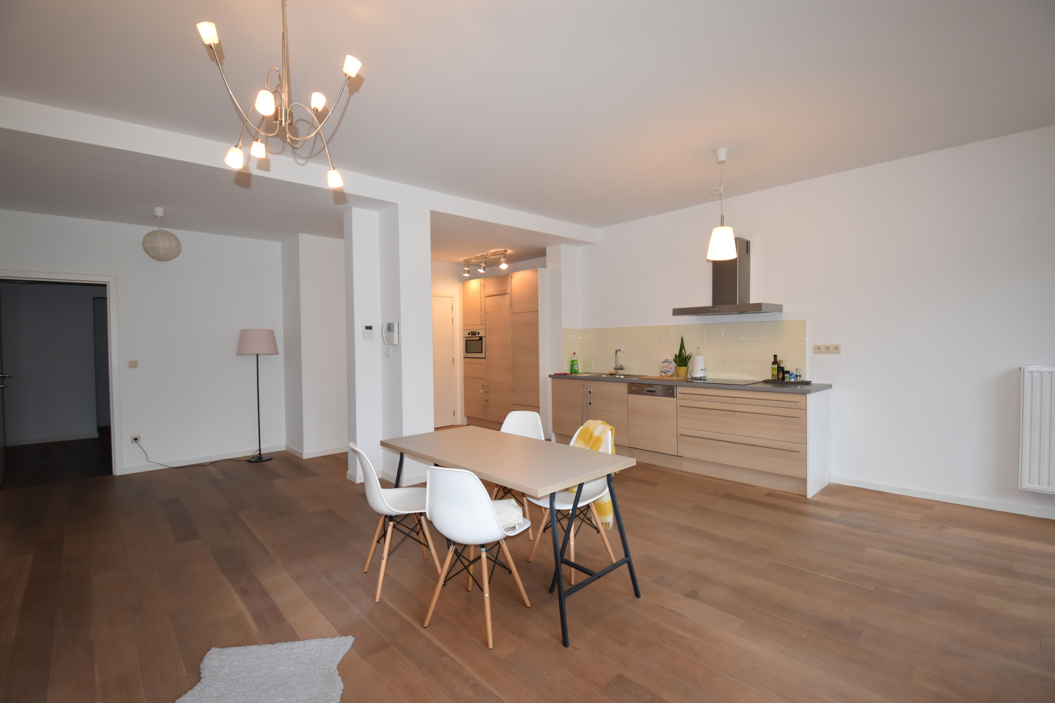 ANTWERPEN - CENTRUM  - Ruim drie slaapkamer appartement  - foto 3