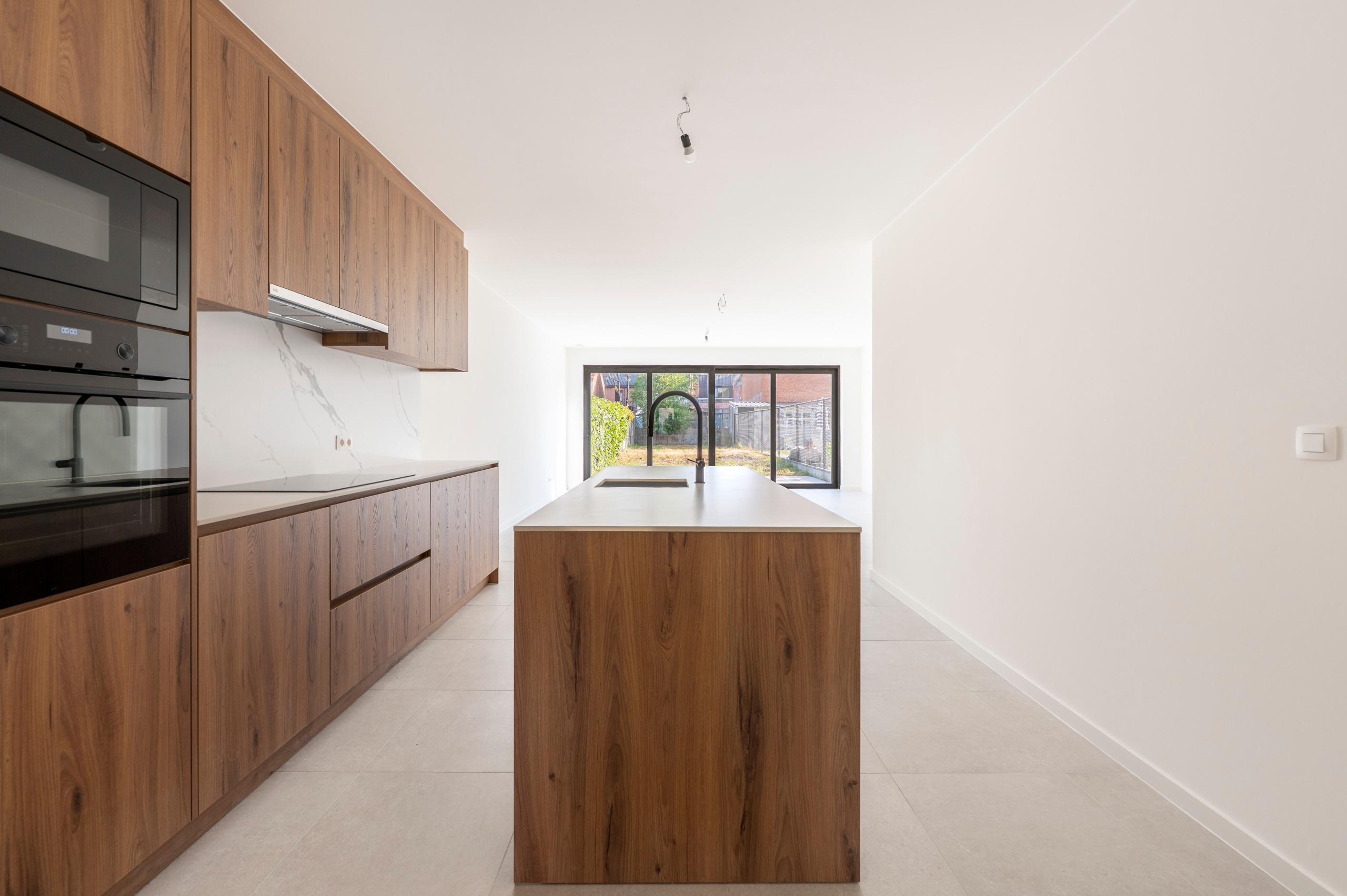 House for sale in Brasschaat with 4 bedrooms - photo 2