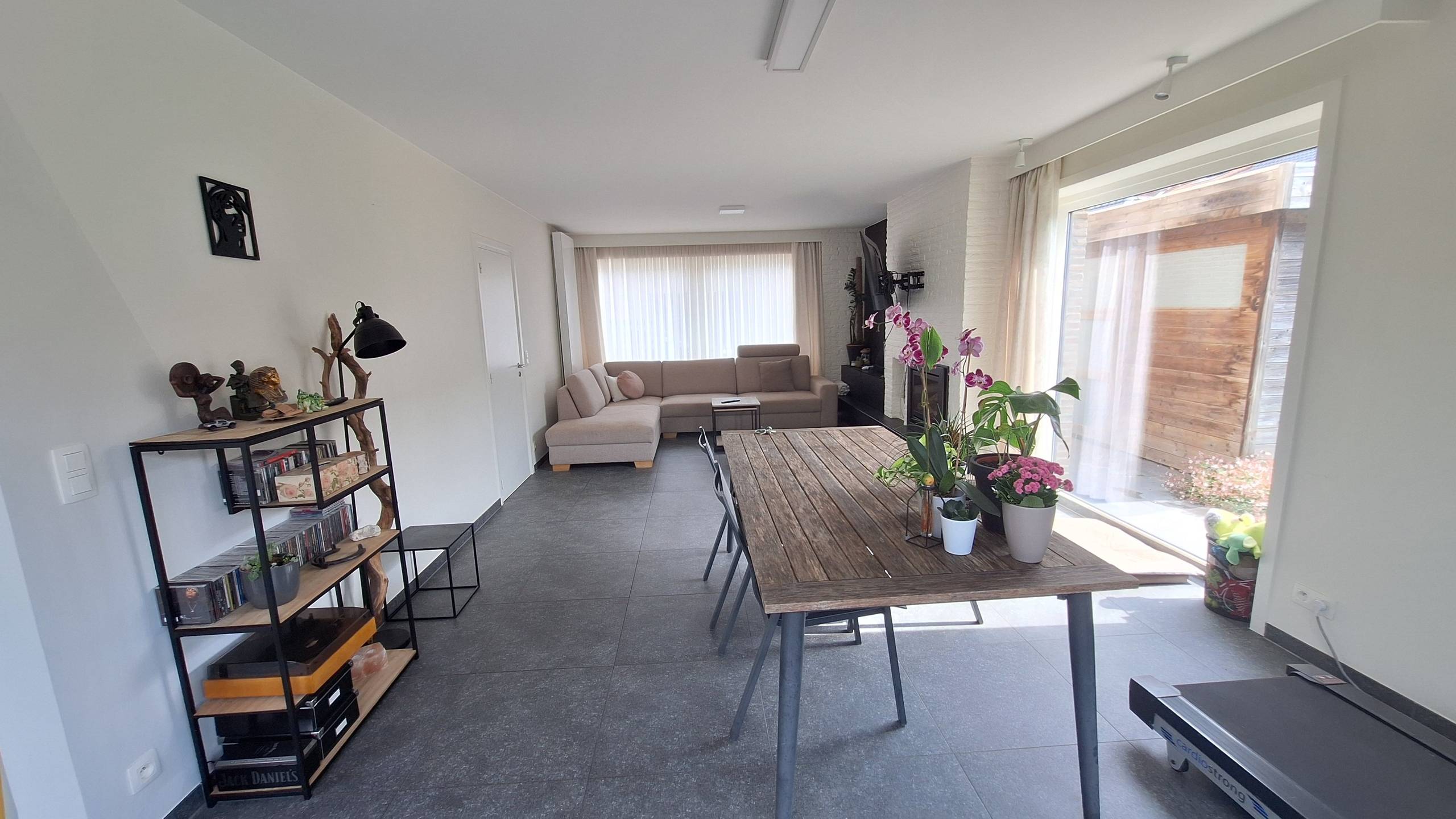 Alleenstaande woning met 5 slaapkamers tuin en garage in hartje Poperinge. - foto 4