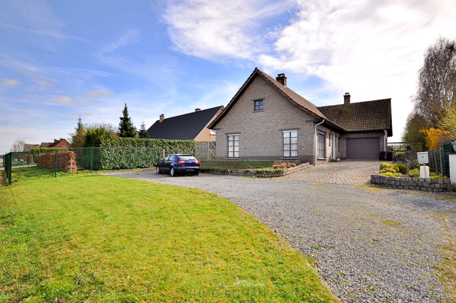 Open bebouwing met ruime tuin te Maarke-Kerkem! - foto 2
