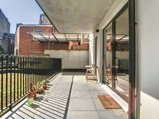 Cet appartement de deux chambres à louer au 1er étage est situé dans un immeuble récent au 1 de la Baron Joostensstraat à Anvers. L'appartement...
