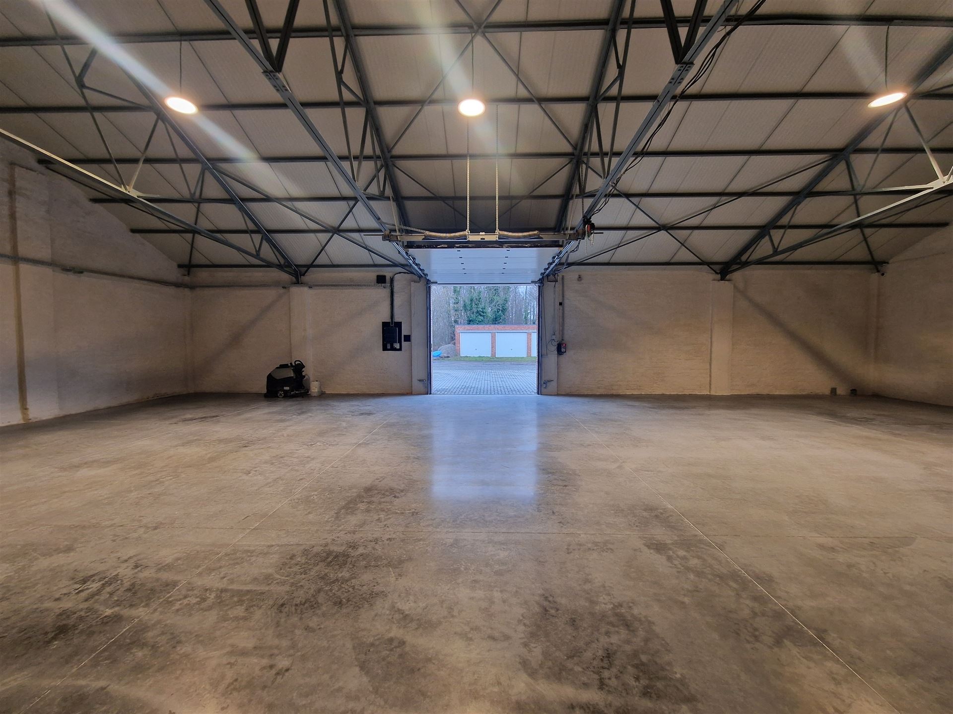 MULTIFUNCTIONEEL MAGAZIJN TE KOOP - foto 5