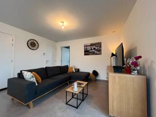 AlgemeenIn de Felix D’Hoopstraat in Tielt bevindt zich dit recent gebouwde en stijlvolle duplexappartement, gelegen op de tweede verdieping van...