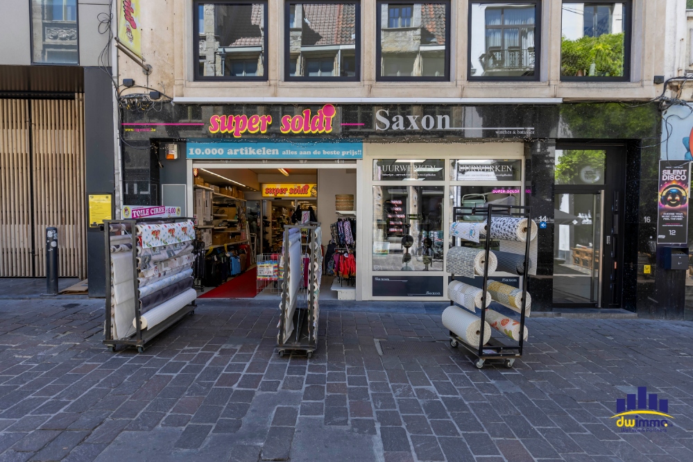 Unieke retailopportuniteit in historisch centrum Gent - photo 1