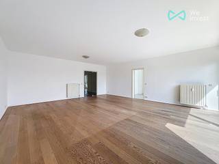 Tel : 0456 12 69 37 / E-mail : kilian.f@weinvest.beWe Invest offers you a superb 3-bedroom apartment in a green and sought-after area of...