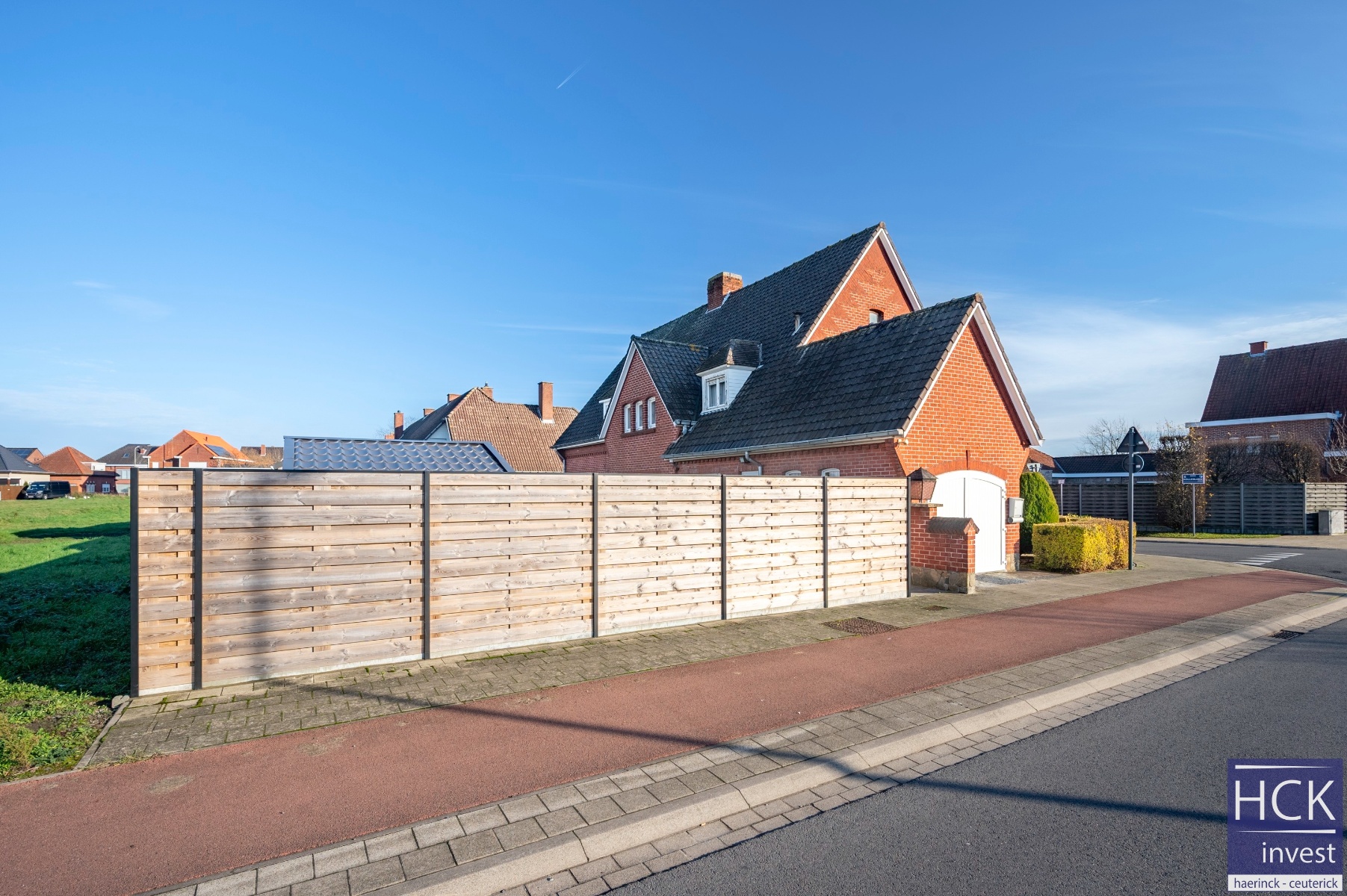 WAREGEM - Knappe hoekwoning in mooie bouwstijl op gunstige ligging! - foto 3