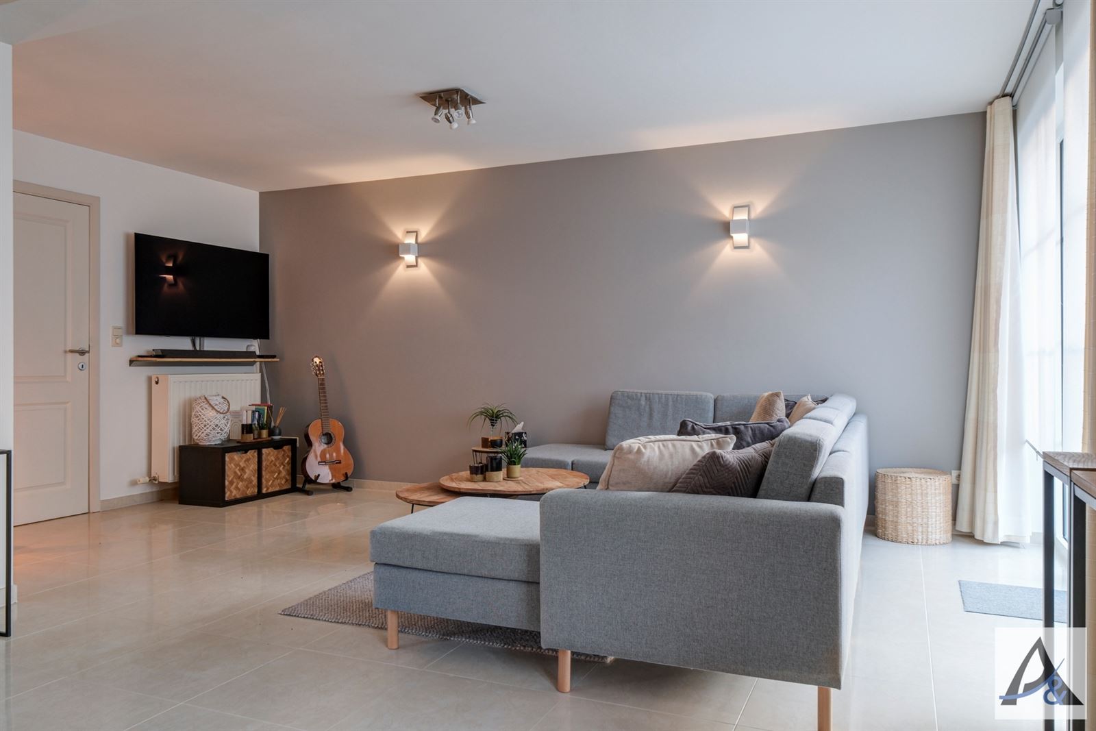 Ruim Gelijkvloers Appartement van 107 m² met twee autostaanplaatsen - foto 4