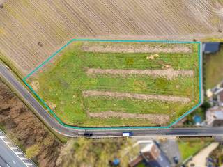 Aan de Kalverhagestraat bieden wij u een zeldzame kans aan: vier afzonderlijke bouwloten, gelegen in een groene en residentiële omgeving, worden...