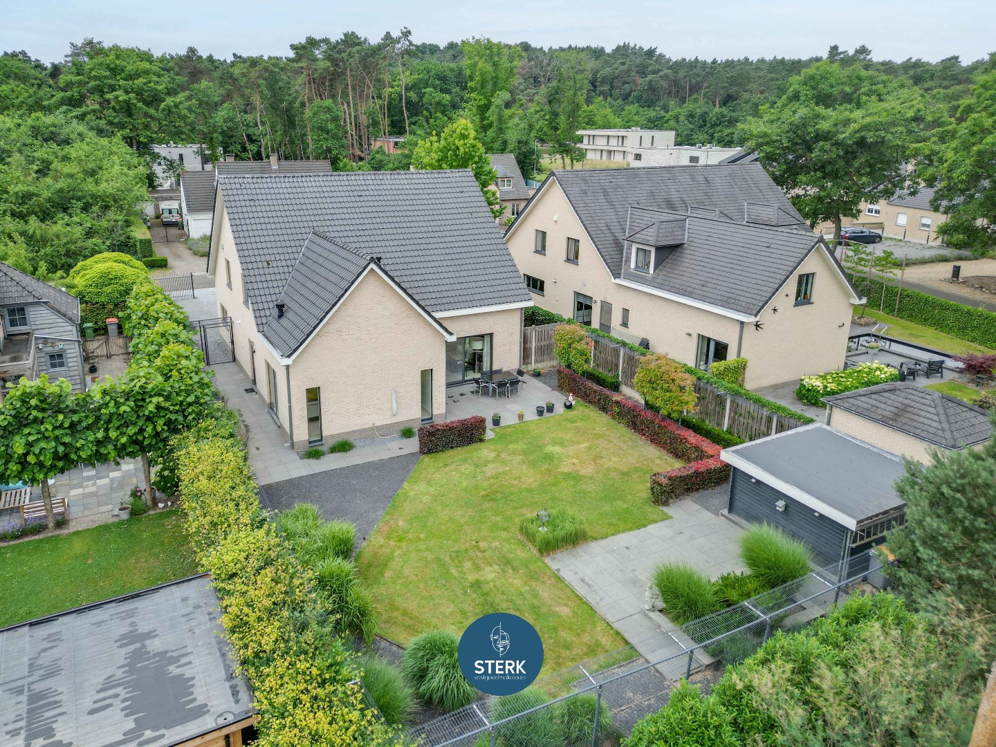 ROYALE GEZINSWONING IN EEN BOSRIJKE OMGEVING TE MAASMECHELEN ! - foto 3